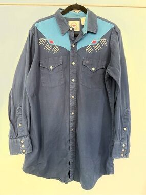 Vintage Western-Style Long Sleeve Shirt - Navy with Light Blue Yoke